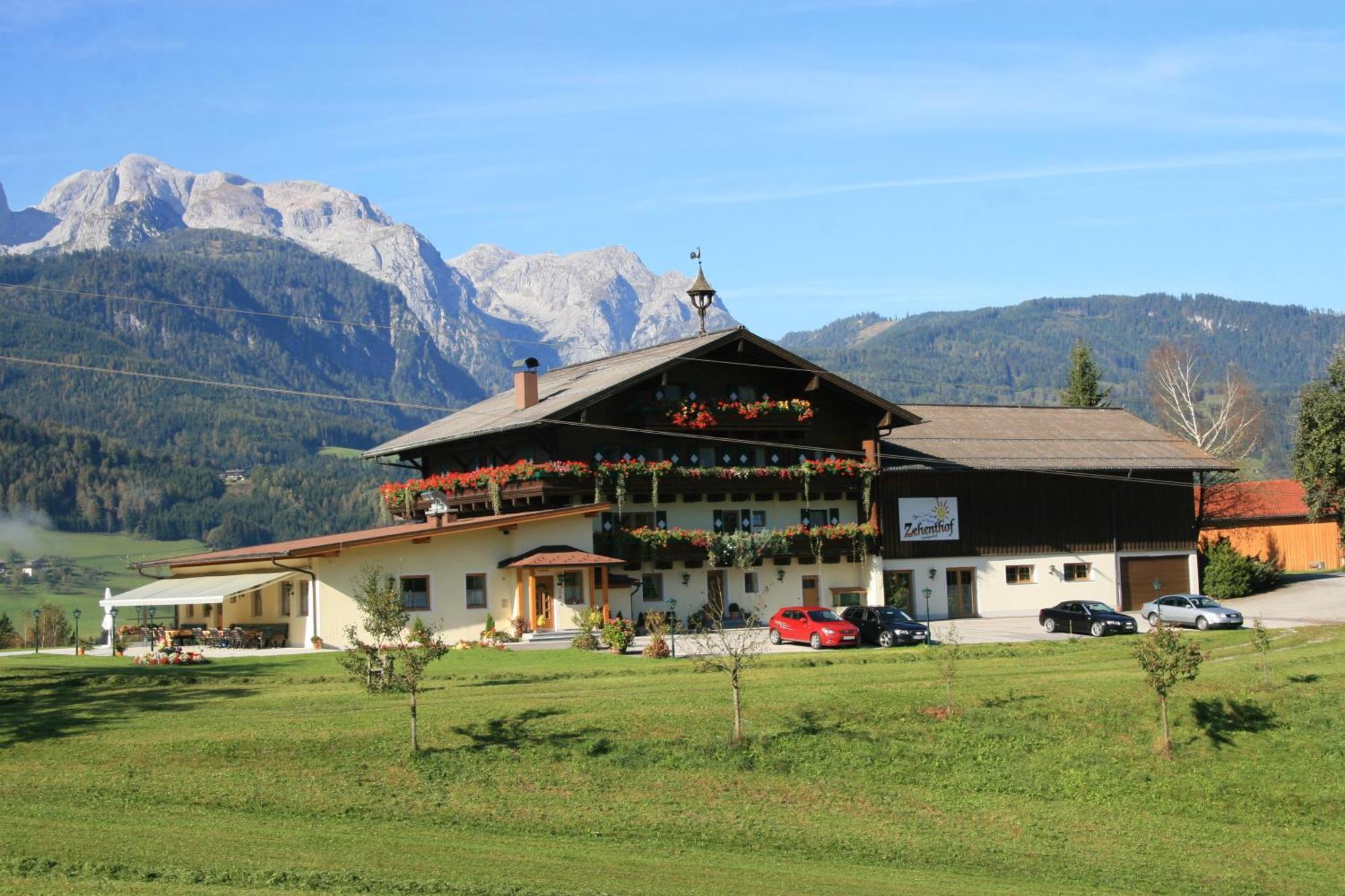 Landgasthof Hotel Zehenthof Пфарверфен Екстериор снимка