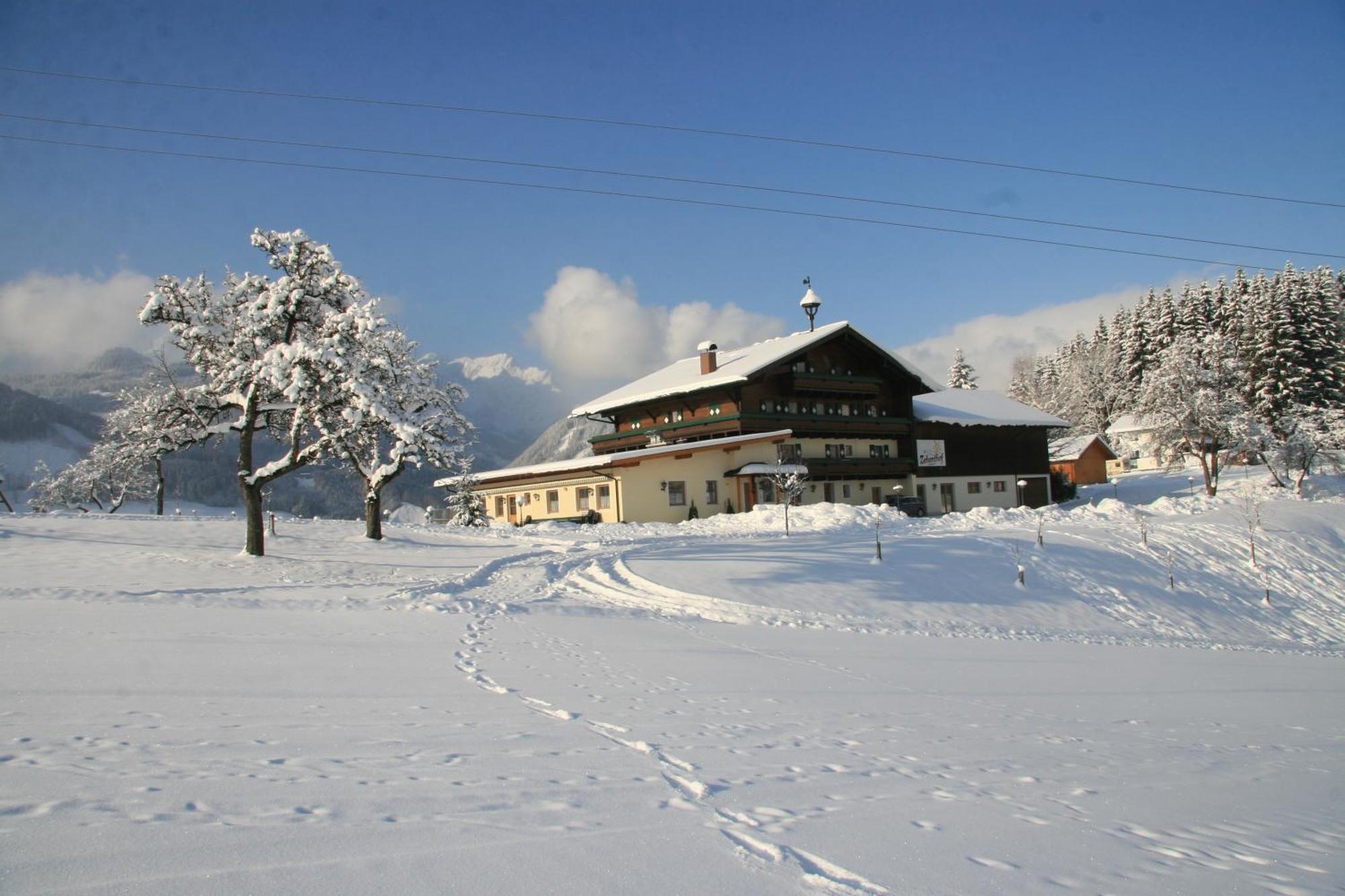 Landgasthof Hotel Zehenthof Пфарверфен Екстериор снимка