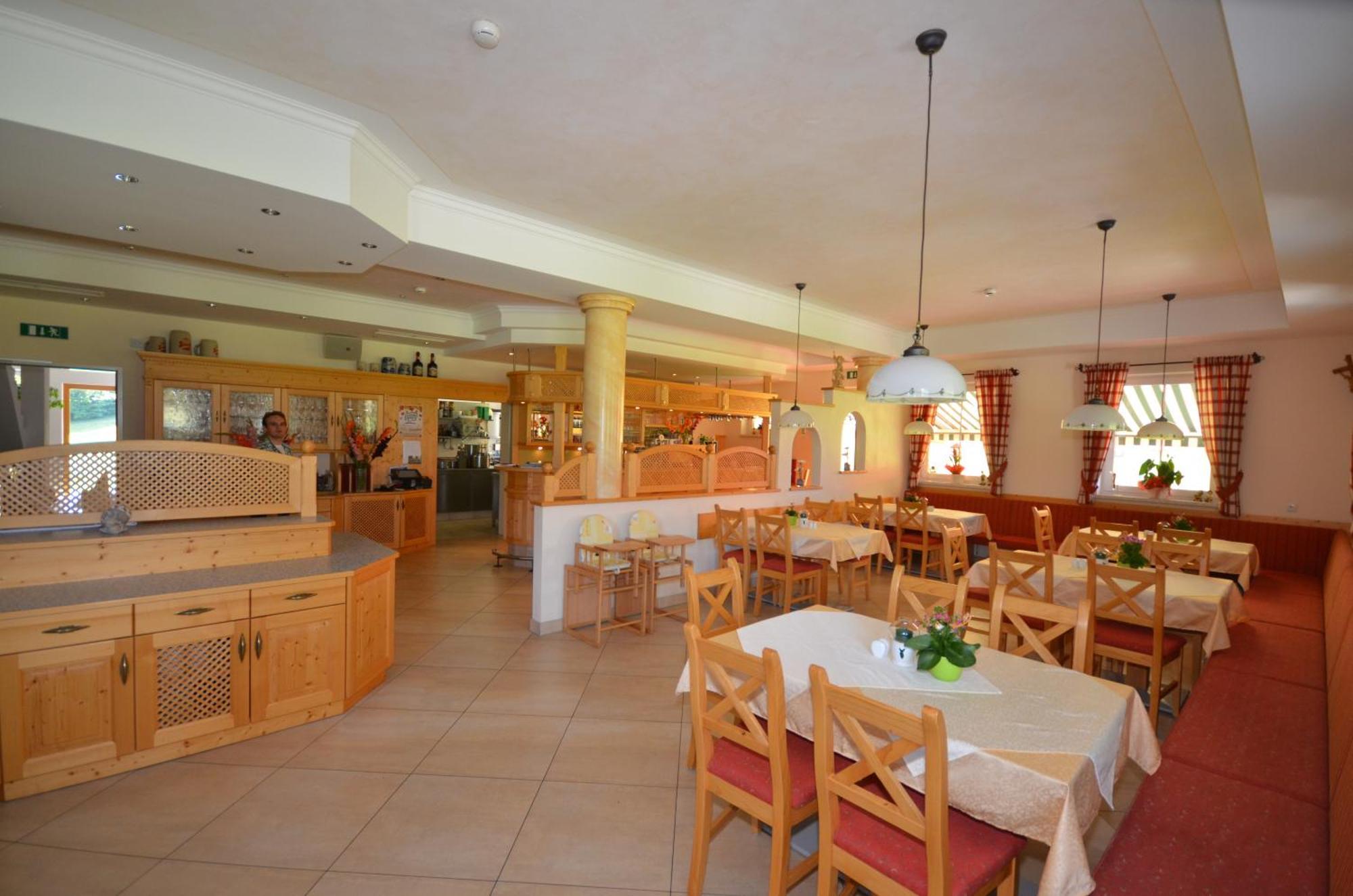 Landgasthof Hotel Zehenthof Пфарверфен Екстериор снимка