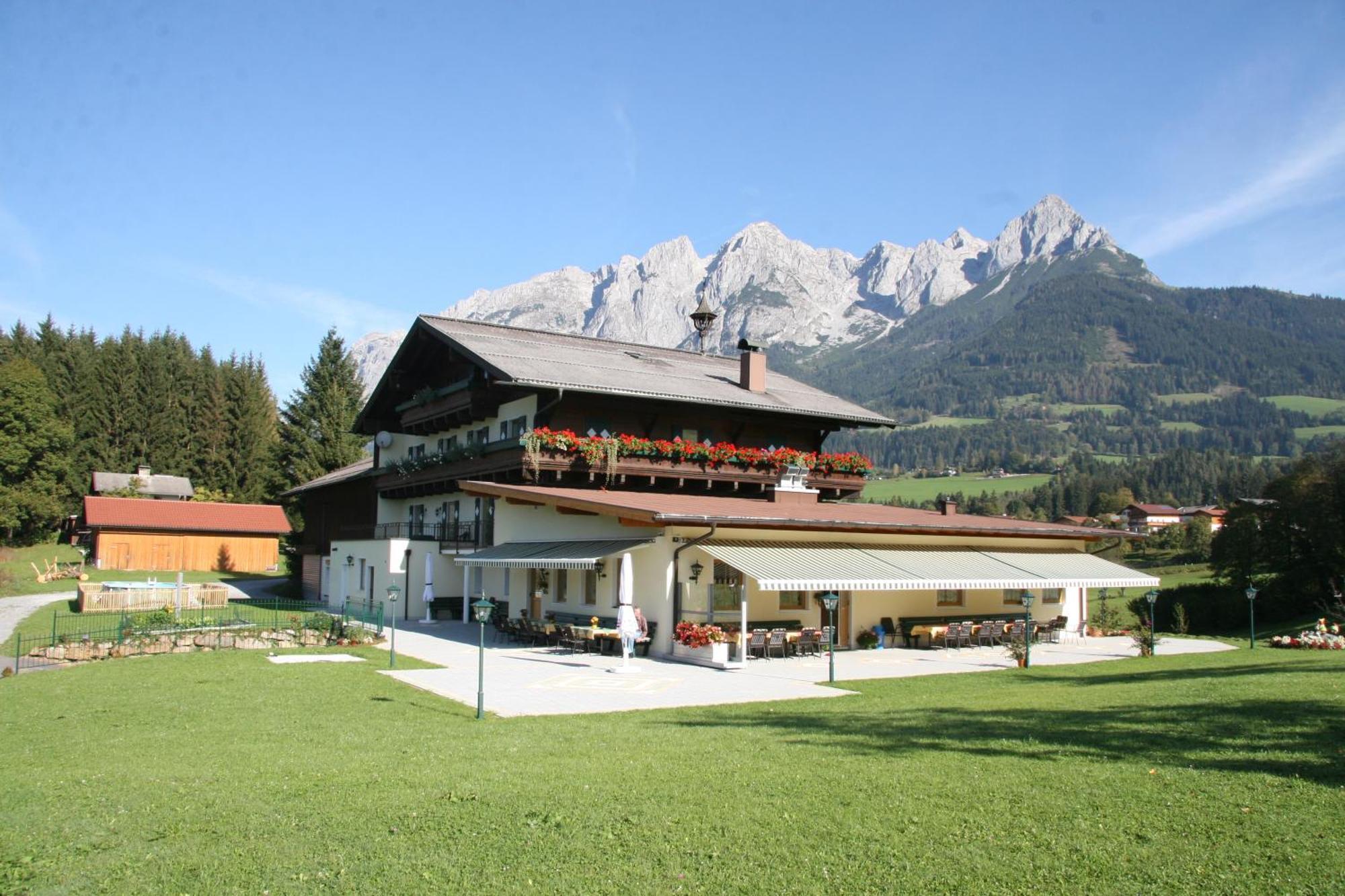 Landgasthof Hotel Zehenthof Пфарверфен Екстериор снимка