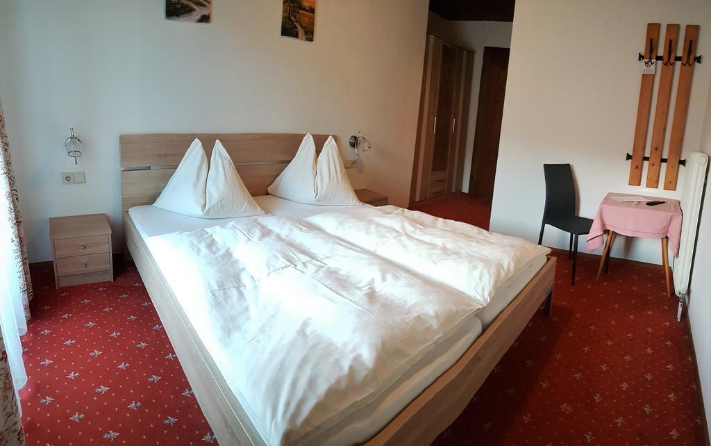 Landgasthof Hotel Zehenthof Пфарверфен Екстериор снимка