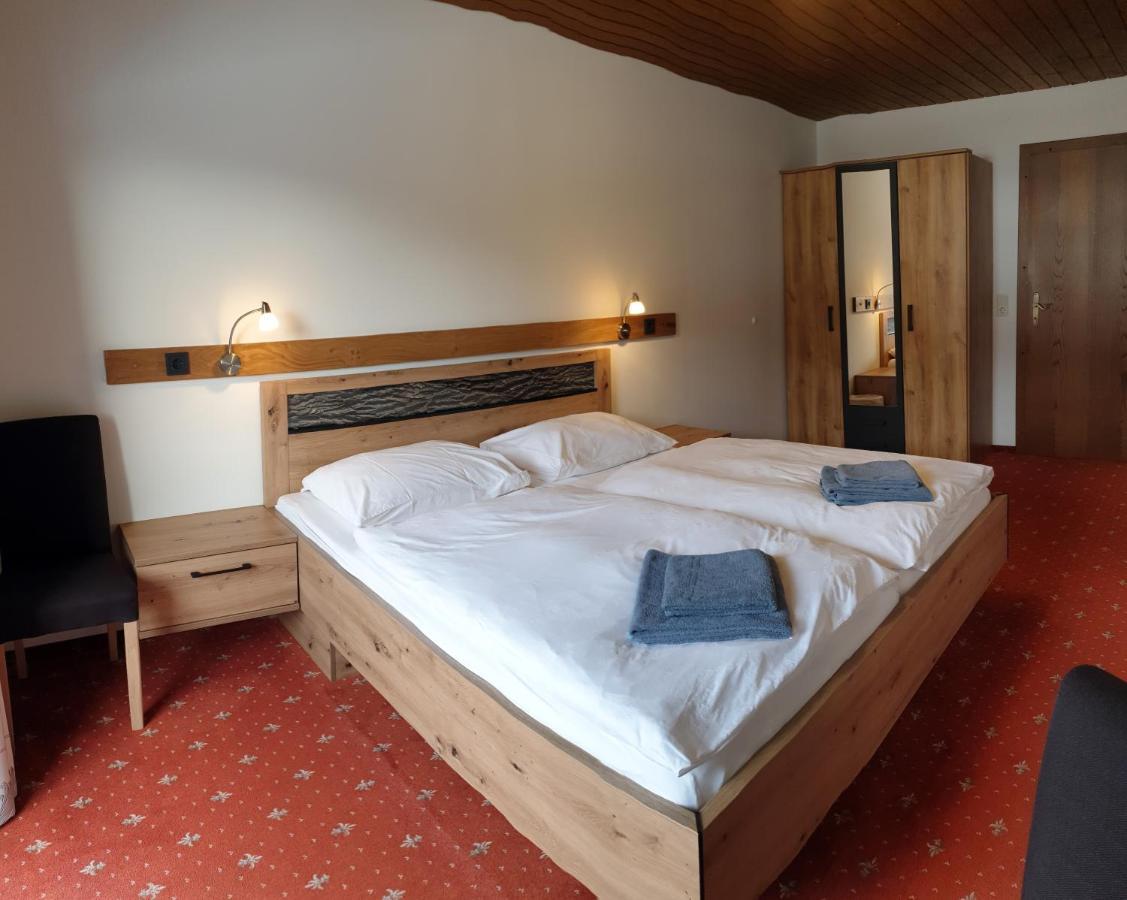 Landgasthof Hotel Zehenthof Пфарверфен Екстериор снимка