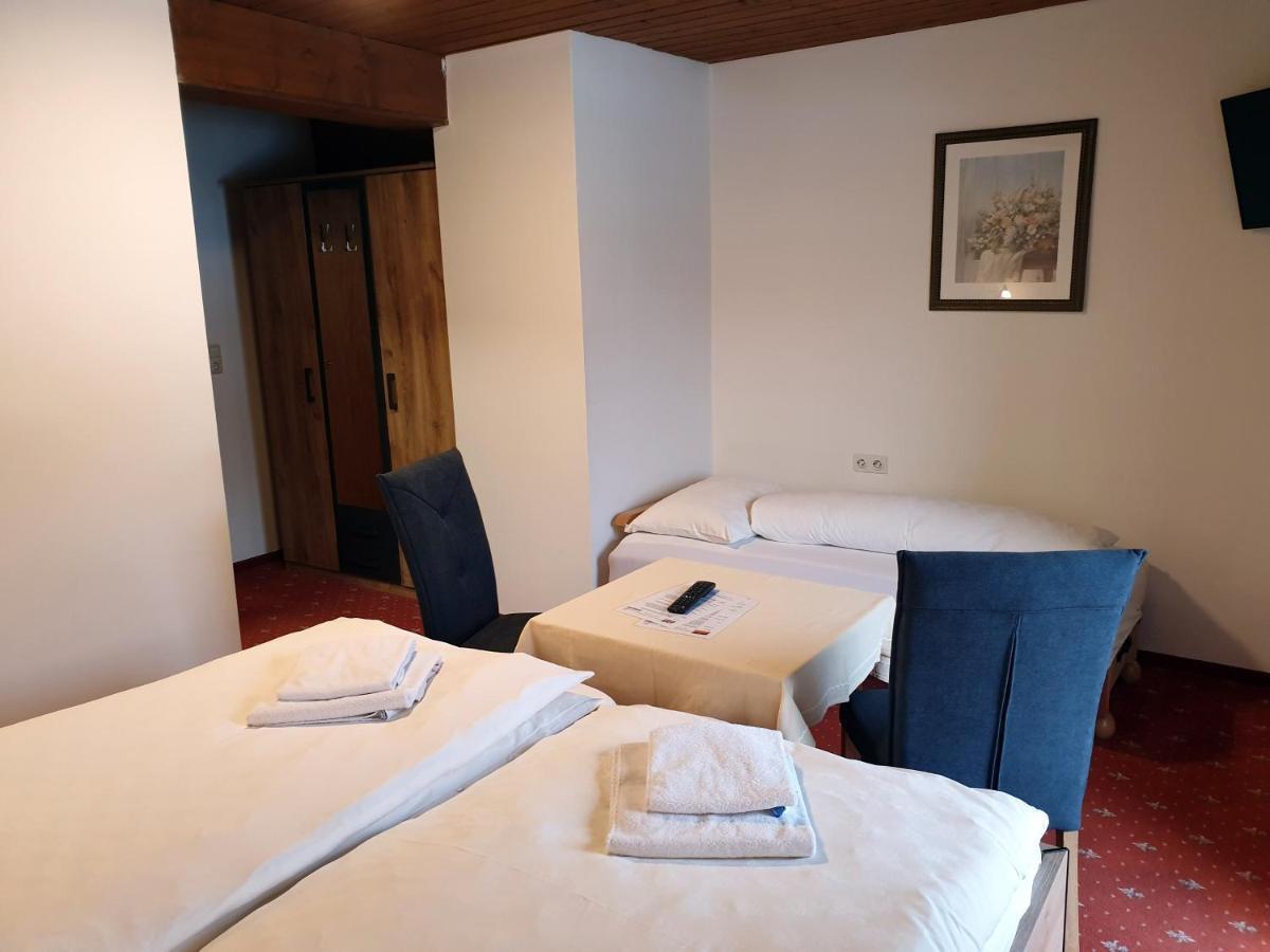 Landgasthof Hotel Zehenthof Пфарверфен Екстериор снимка