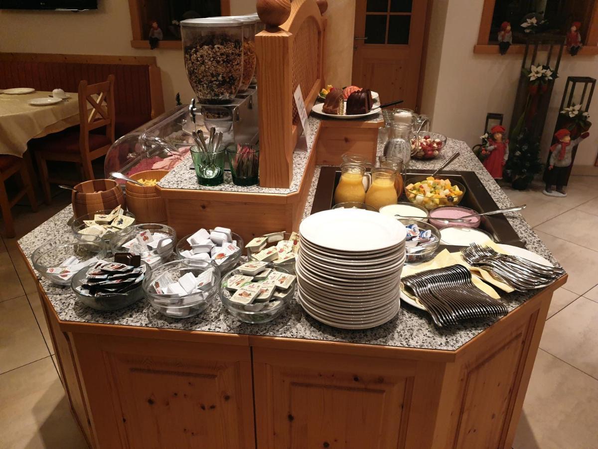 Landgasthof Hotel Zehenthof Пфарверфен Екстериор снимка