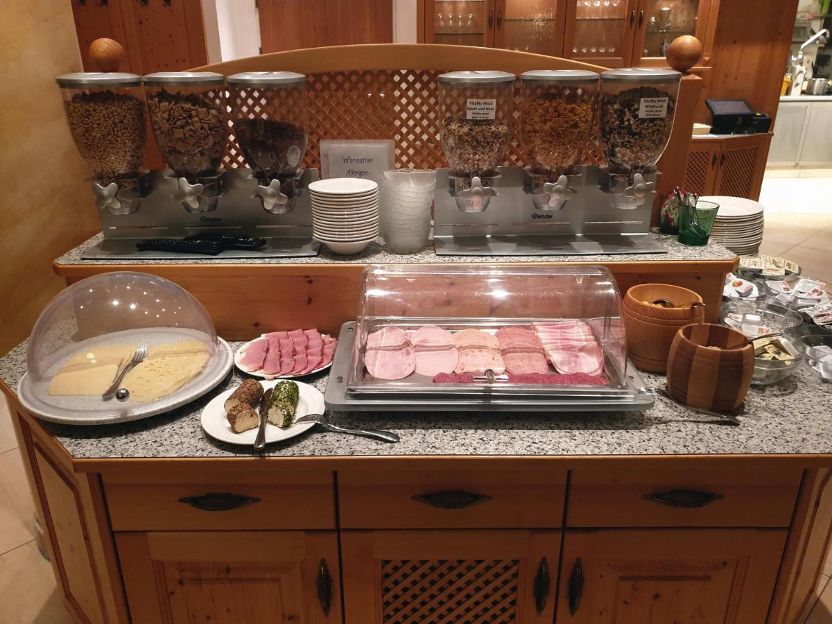 Landgasthof Hotel Zehenthof Пфарверфен Екстериор снимка