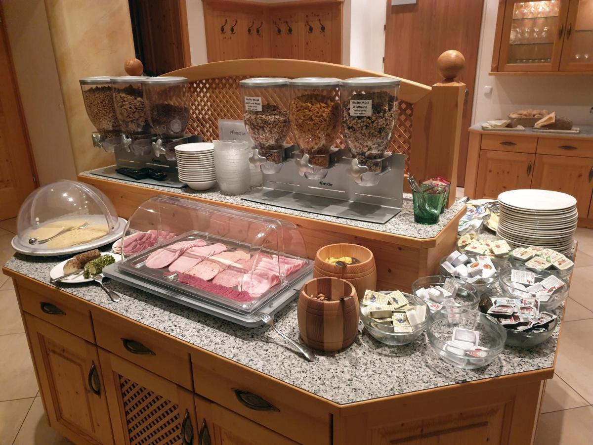 Landgasthof Hotel Zehenthof Пфарверфен Екстериор снимка